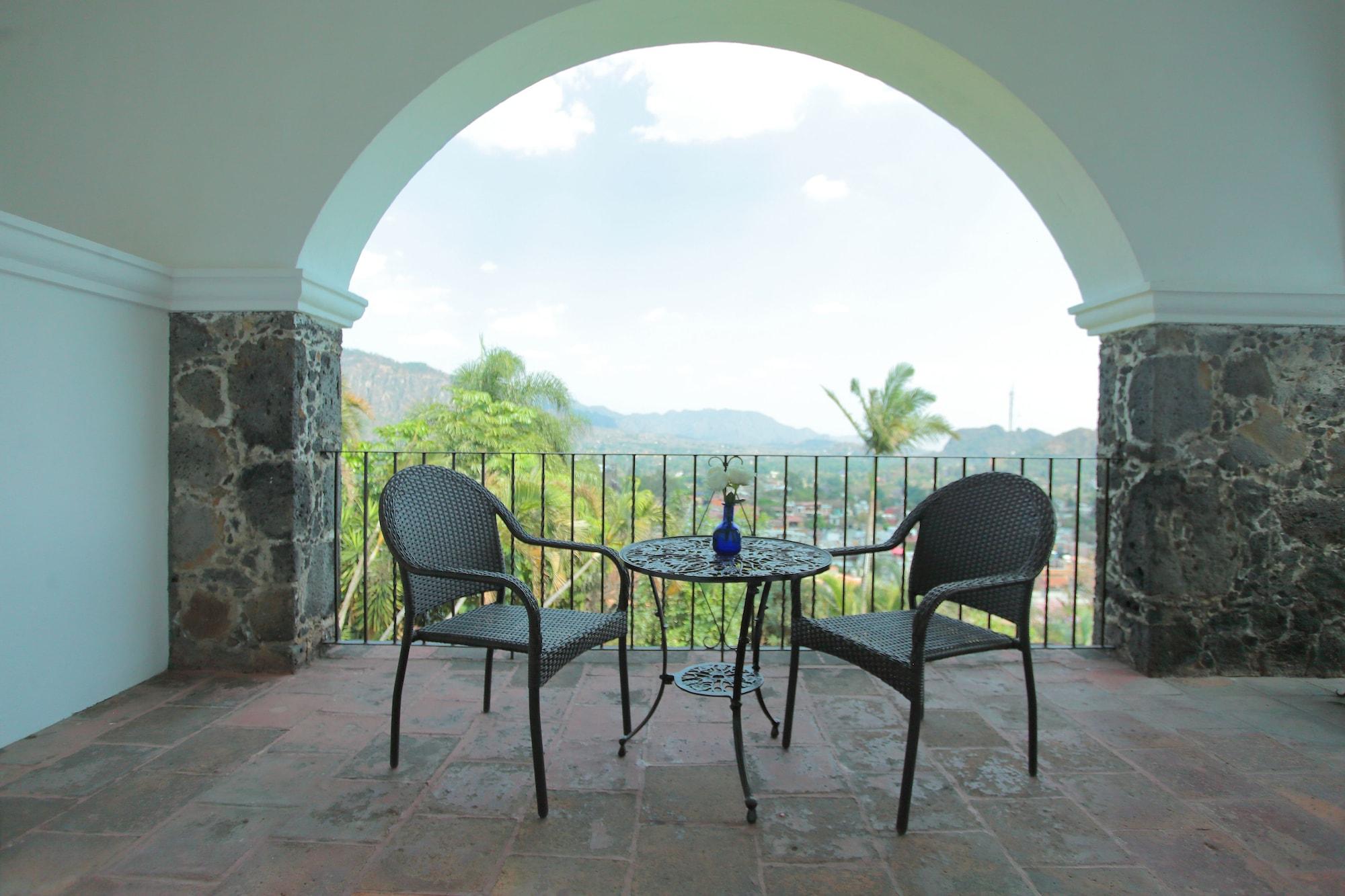 Posada Del Tepozteco - Hotel & Gallery Тепоцтлан Екстериор снимка