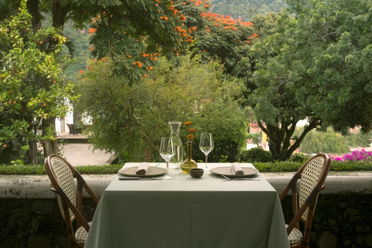 Posada Del Tepozteco - Hotel & Gallery Тепоцтлан Екстериор снимка