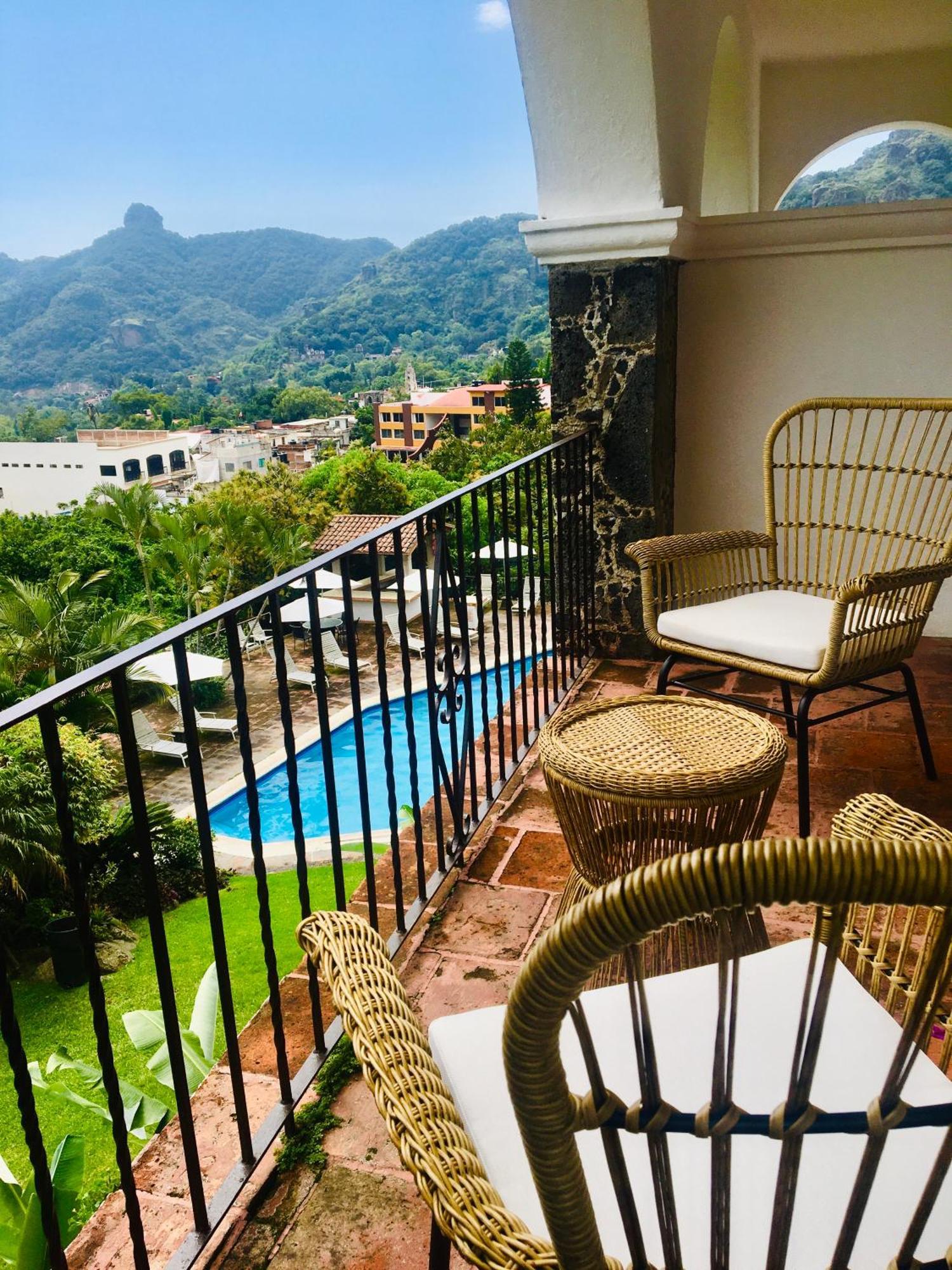 Posada Del Tepozteco - Hotel & Gallery Тепоцтлан Екстериор снимка