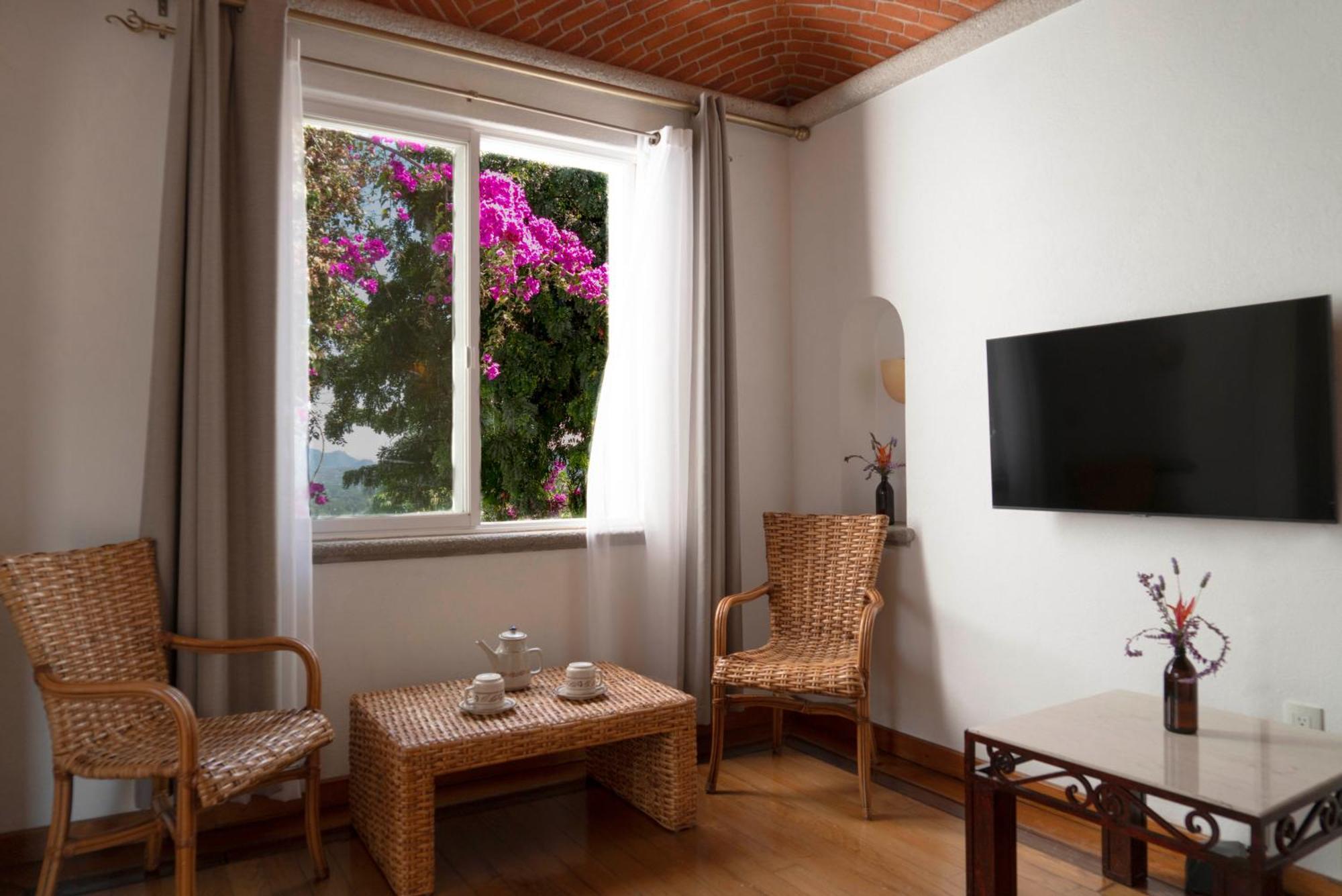 Posada Del Tepozteco - Hotel & Gallery Тепоцтлан Екстериор снимка