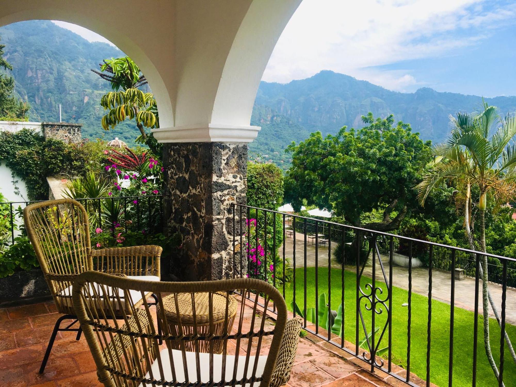 Posada Del Tepozteco - Hotel & Gallery Тепоцтлан Екстериор снимка