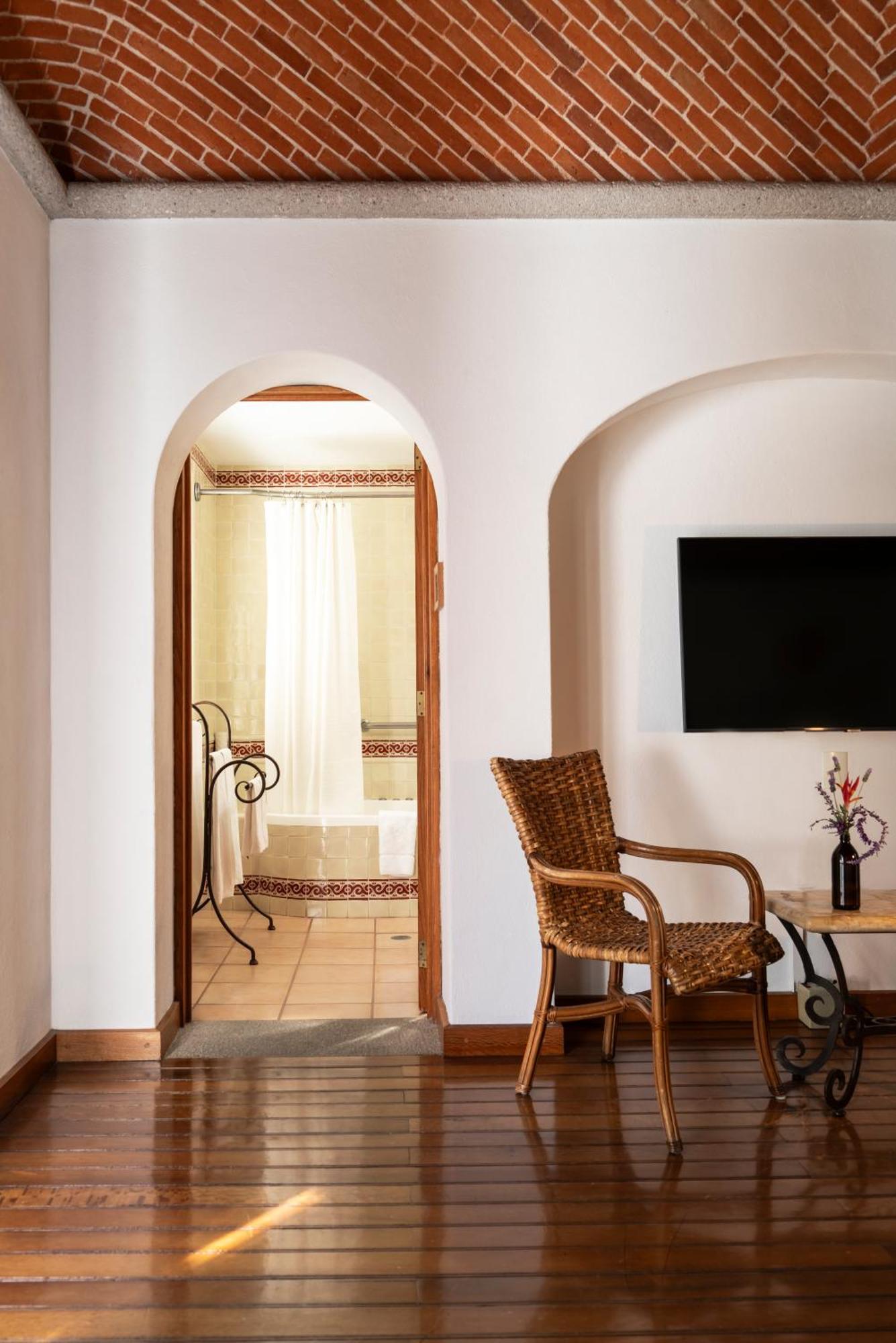 Posada Del Tepozteco - Hotel & Gallery Тепоцтлан Екстериор снимка