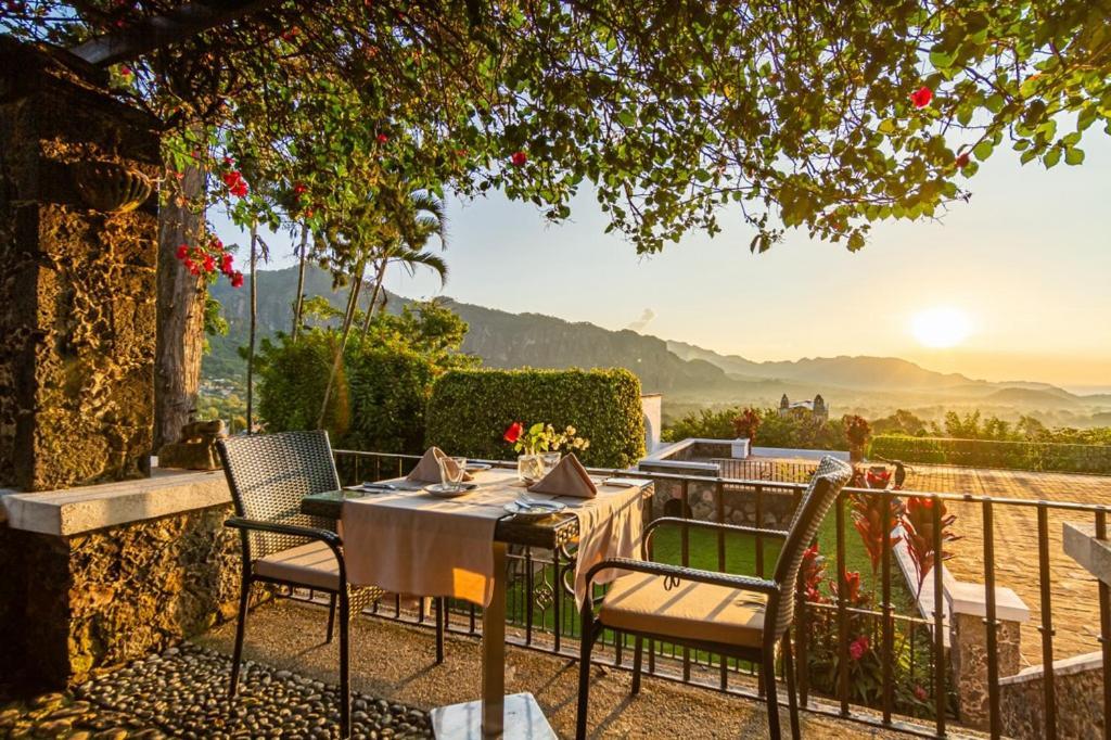 Posada Del Tepozteco - Hotel & Gallery Тепоцтлан Екстериор снимка